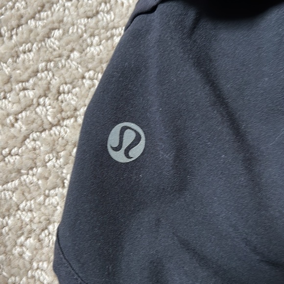 Lululemon speed short size 2 - Picture 4 of 5